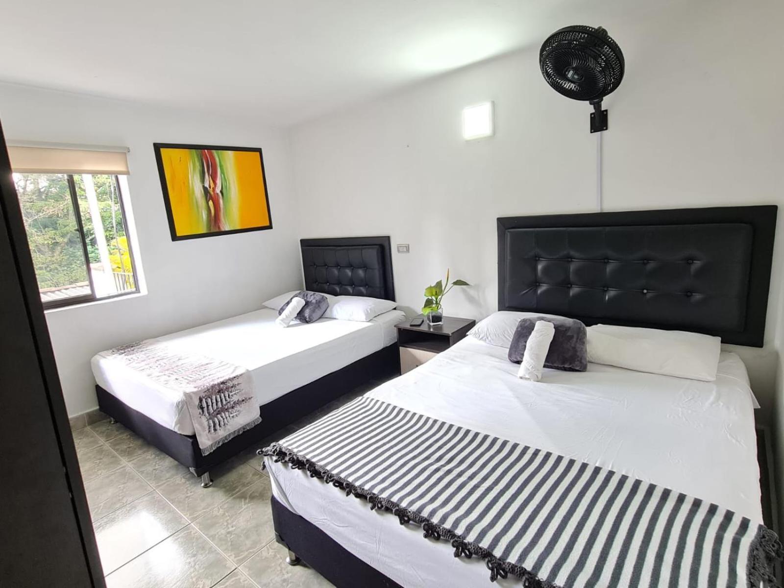New Cozy Apartment In The Poblado, San Lucas Medellín Buitenkant foto