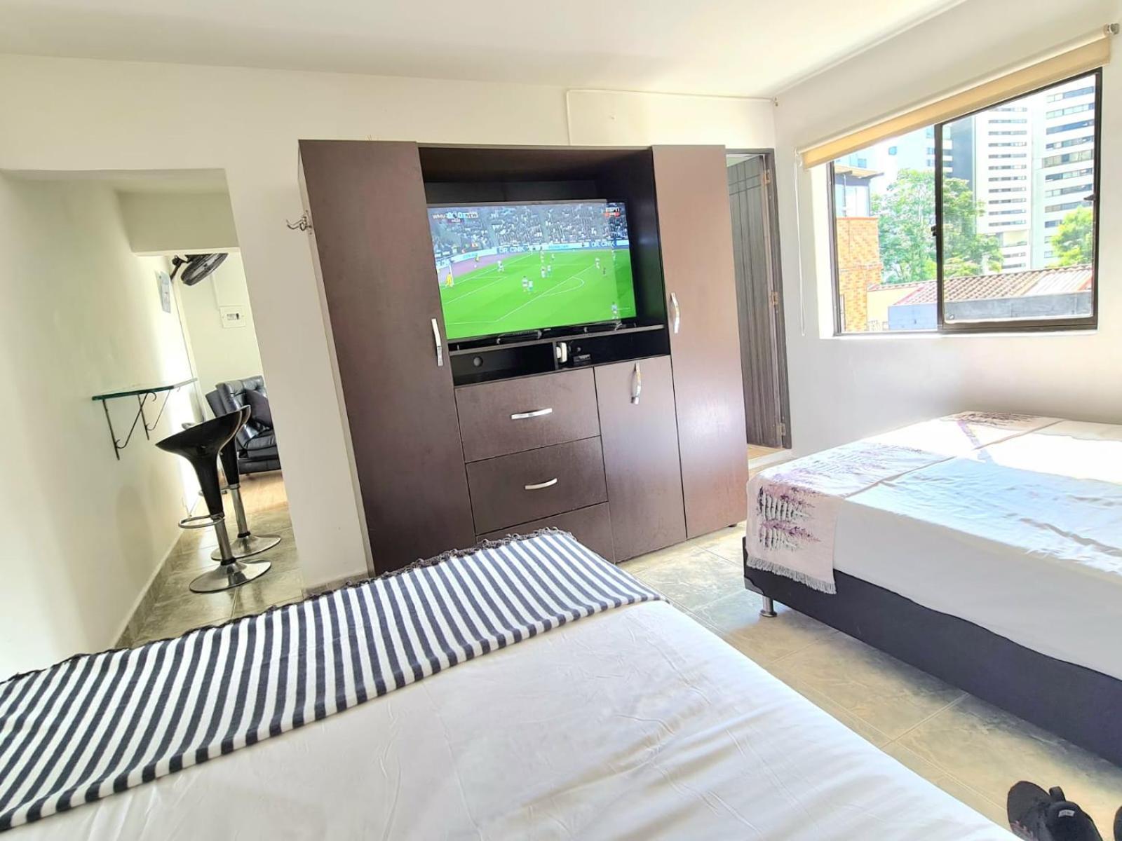 New Cozy Apartment In The Poblado, San Lucas Medellín Buitenkant foto