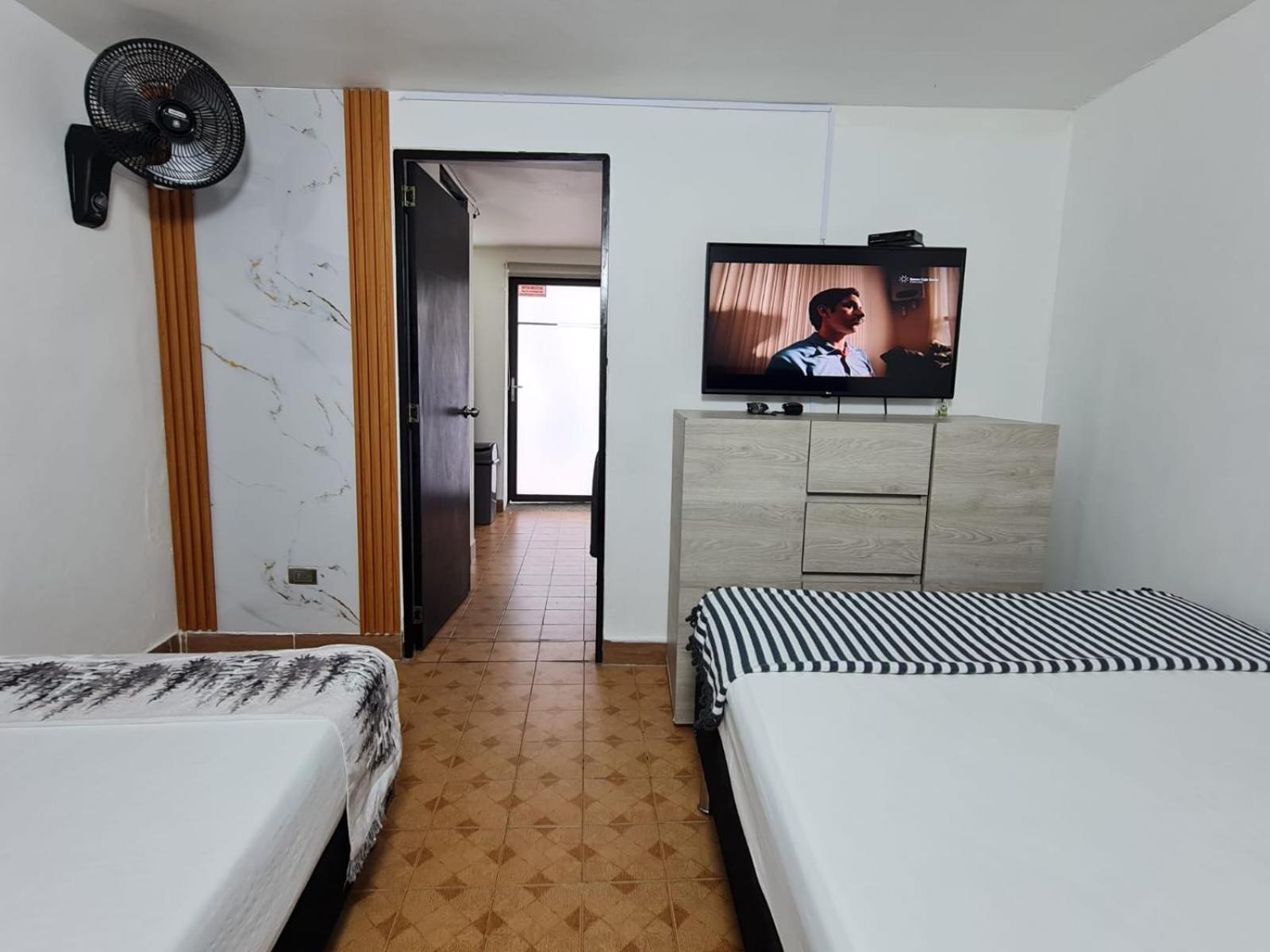 New Cozy Apartment In The Poblado, San Lucas Medellín Buitenkant foto